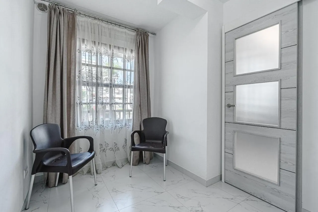 Amazing 3 Bedroom Apartment On The First Line Of The Best Las Americas Beach, Air Conditioner And Terrace Ocean View Playa de las Américas