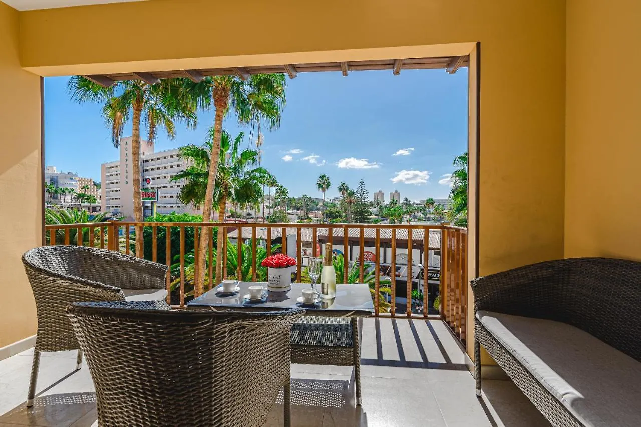 Amazing 3 Bedroom Apartment On The First Line Of The Best Las Americas Beach, Air Conditioner And Terrace Ocean View Playa de las Américas Espagne